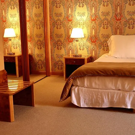 מלון Chateau De Bournel 4*
